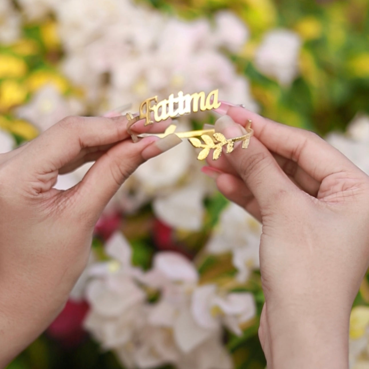 Name Leaf Bail  Bangle